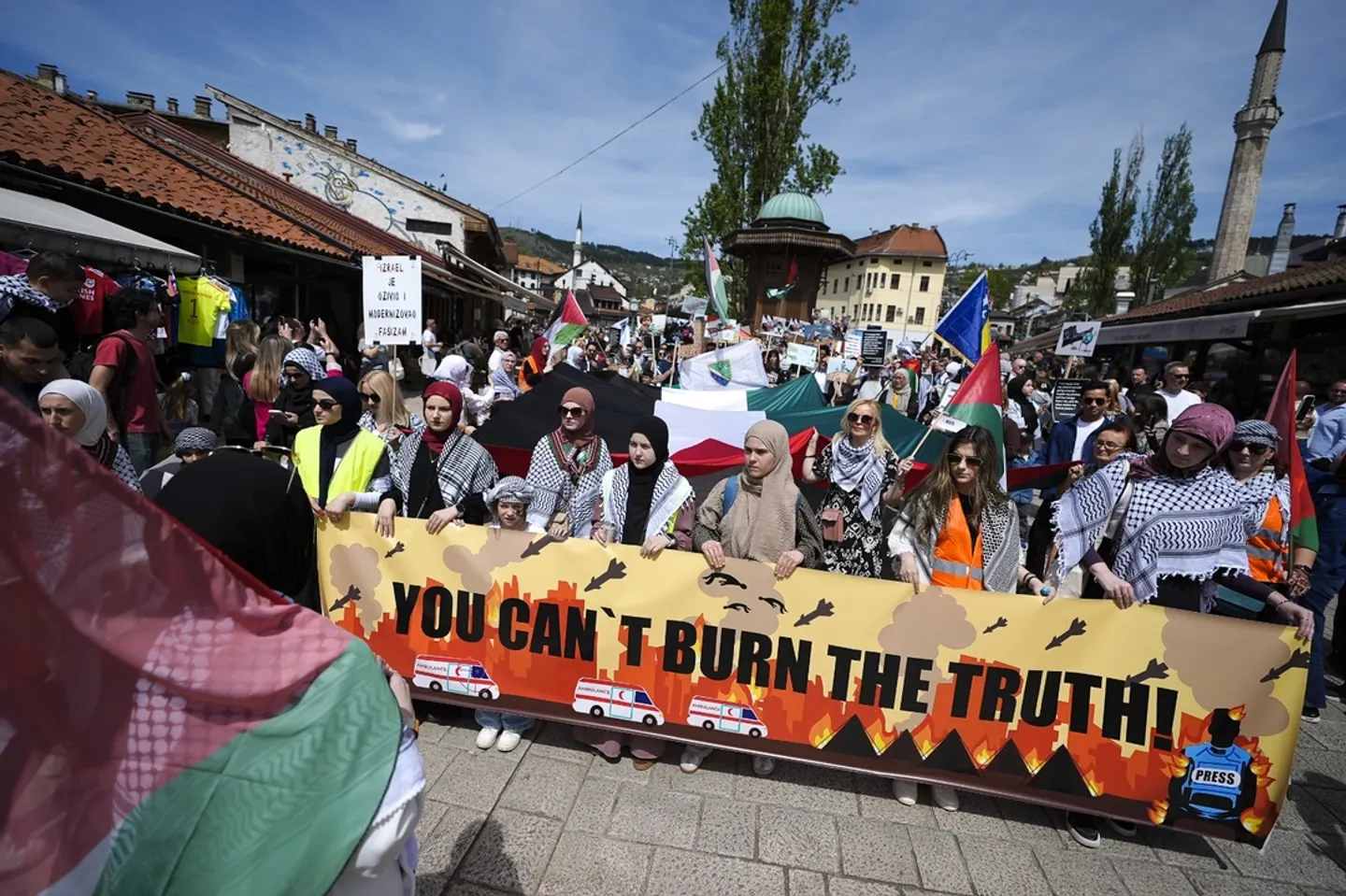 Marsh protestues për Palestinën në Sarajevë, dënohen sulmet brutale izraelite në Gaza