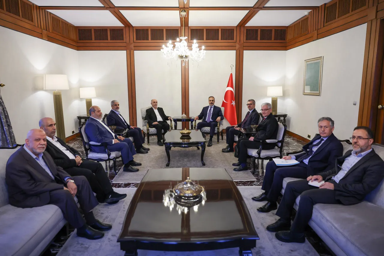 دیدار وزیر امور خارجه ترکیه با هیئتی از حماس در آنکارا
