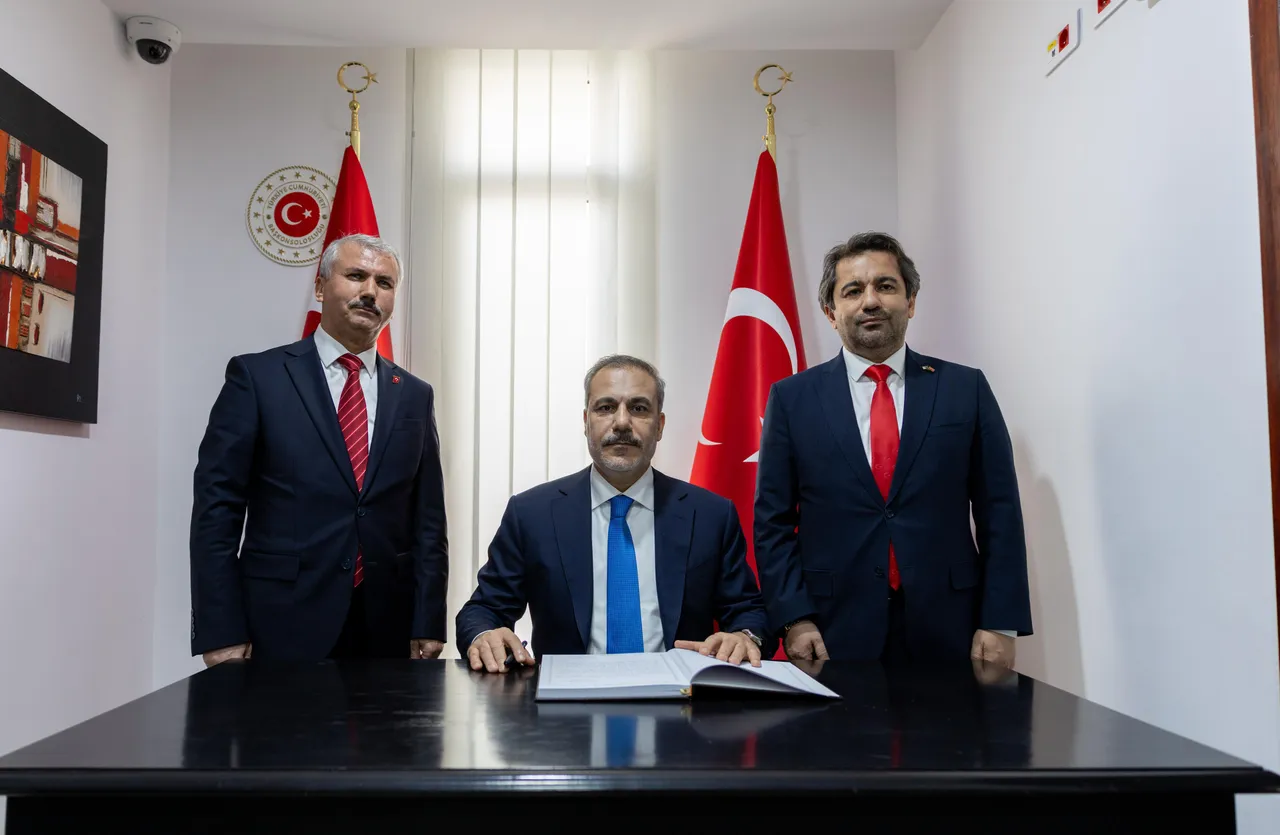 هاکان فیدان کنسولگری جدید ترکیه در الجزایر را افتتاح کرد