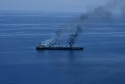 Kina pozvala Hute da poštuju pravo na slobodnu plovidbu u Crvenom moru