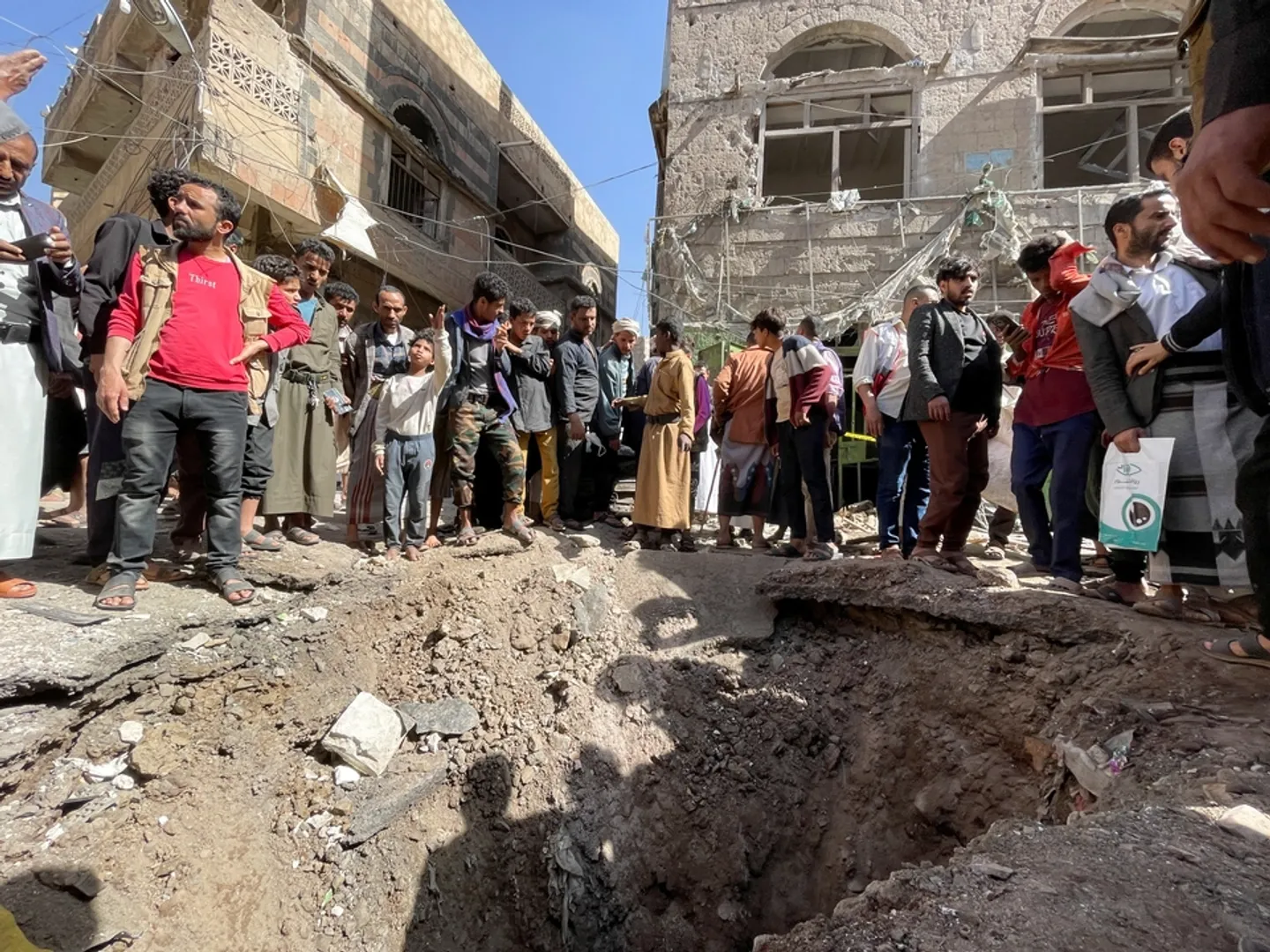 وسط استمرار "العدوان".. نحو ألف غارة على اليمن منذ مارس وواشنطن تعلن مواصلة ضرب مواقع الحوثيين