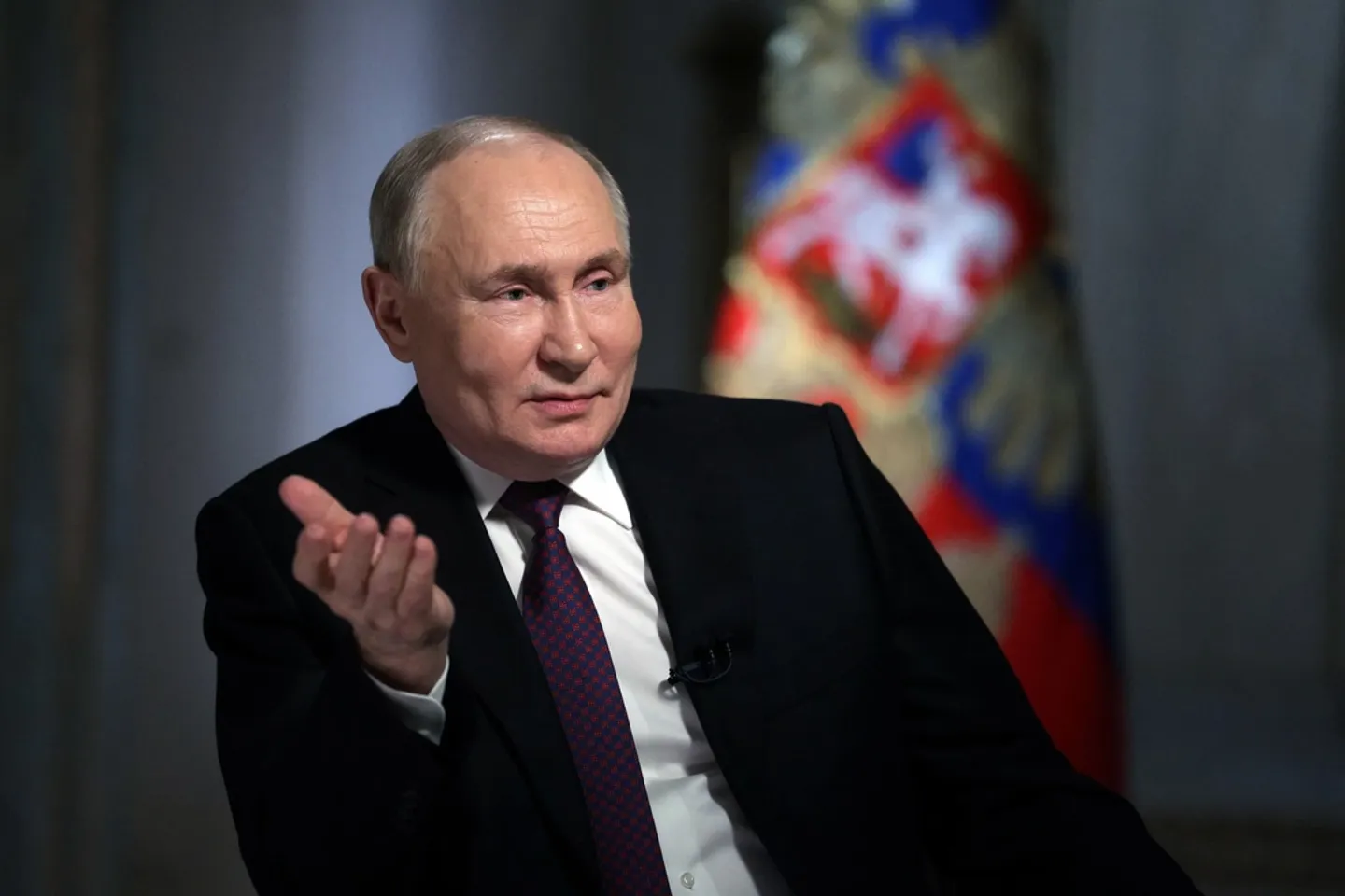 Путин предложил остановить войну на линии фронта