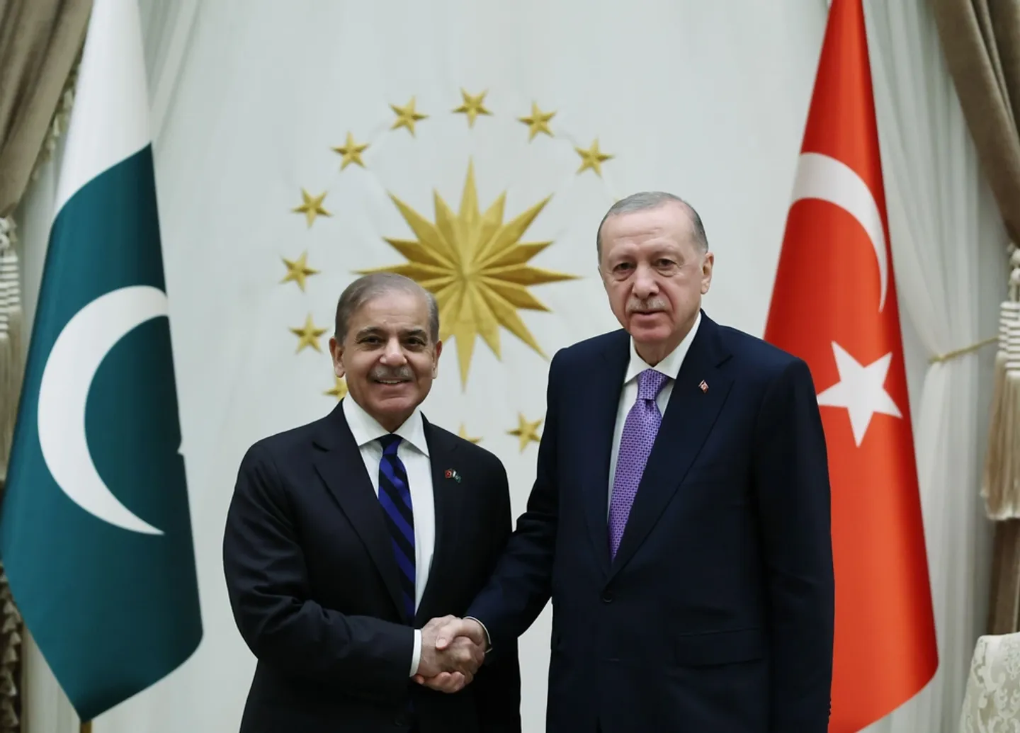 Predsjednik Turkiye Erdogan održao telefonski razgovor s premijerom Pakistana Sharifom