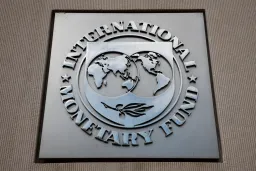 IMF slashes global growth forecast over trade turmoil