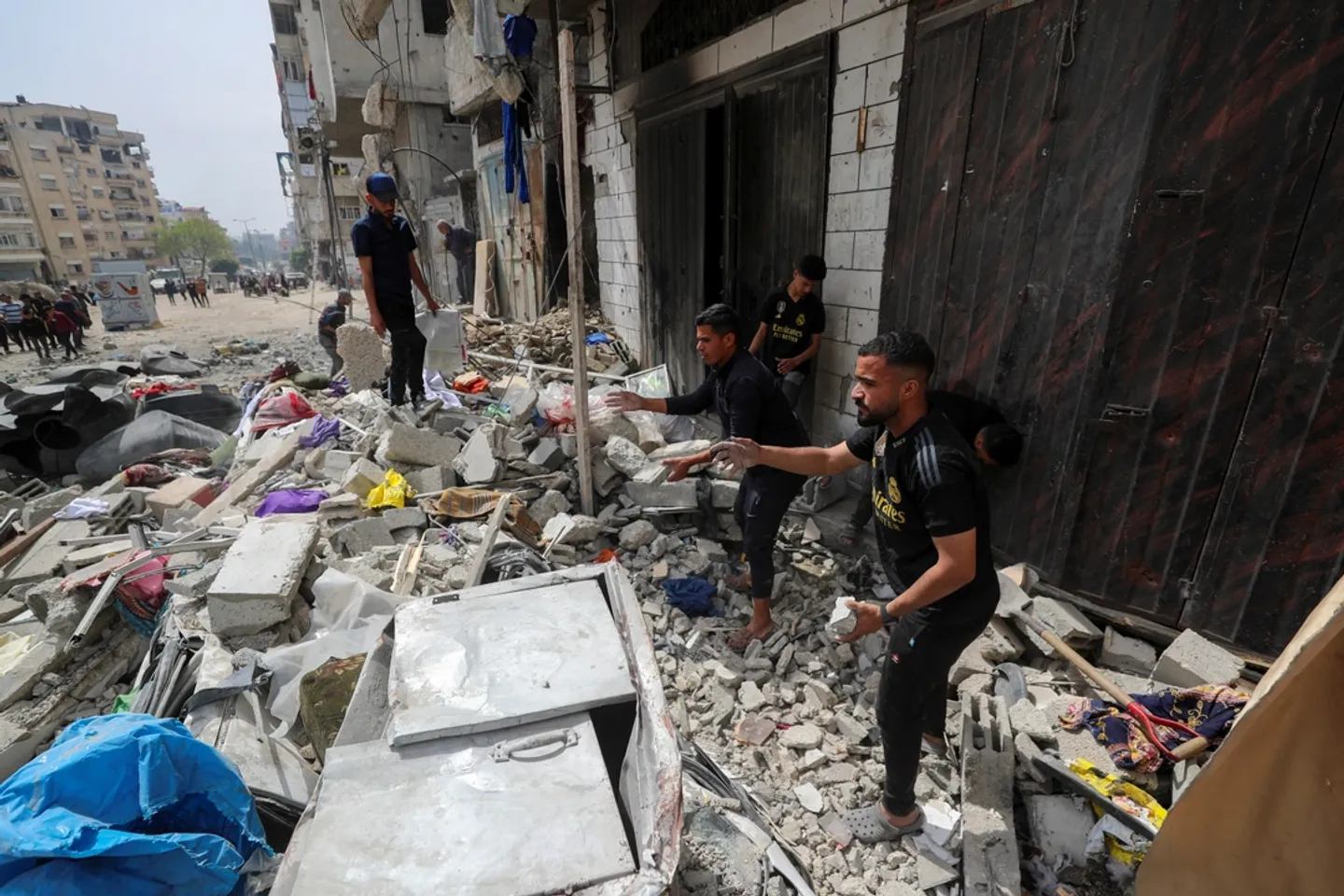 Gaza: Israël décime des familles entières, dont celle d’un journaliste