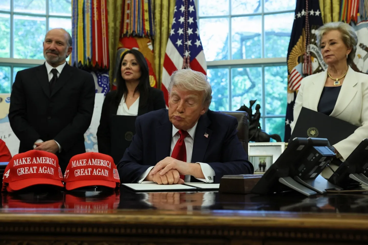 Trump unterzeichnet Dekrete im Kampf gegen „woke“ Unis