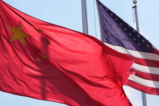 Trump suaviza el tono en lucha de aranceles con China: Queremos “un acuerdo justo”