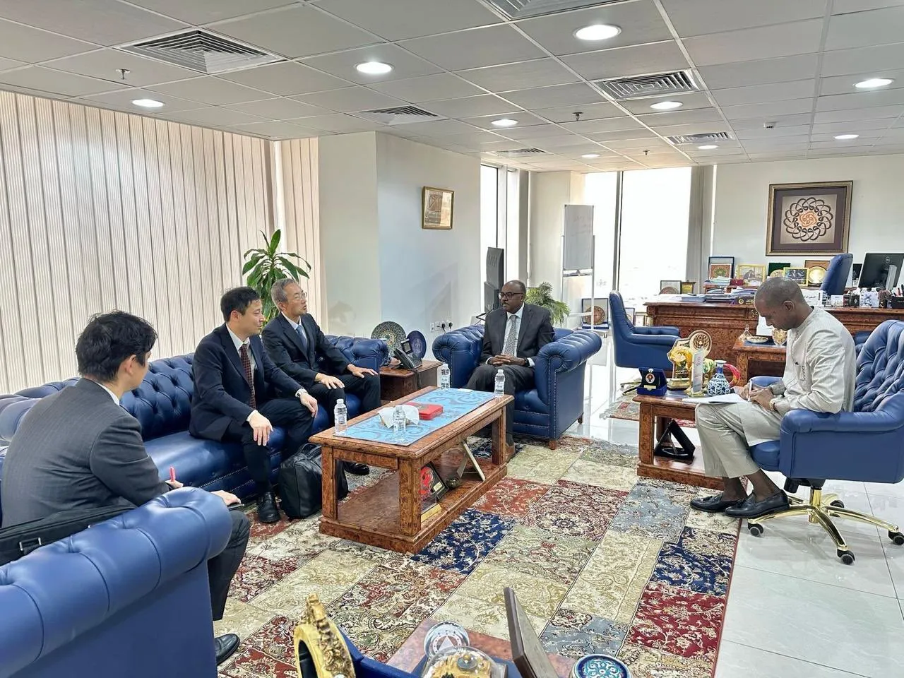 تأکید ژاپن و سازمان همکاری اسلامی بر تقویت همکاری‌های بشردوستانه با افغانستان