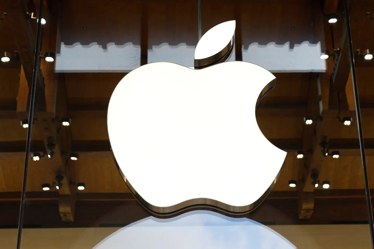 Πρόστιμα στην Apple και στην Meta από την ΕΕ για παραβιάσεις της ψηφιακής νομοθεσίας
