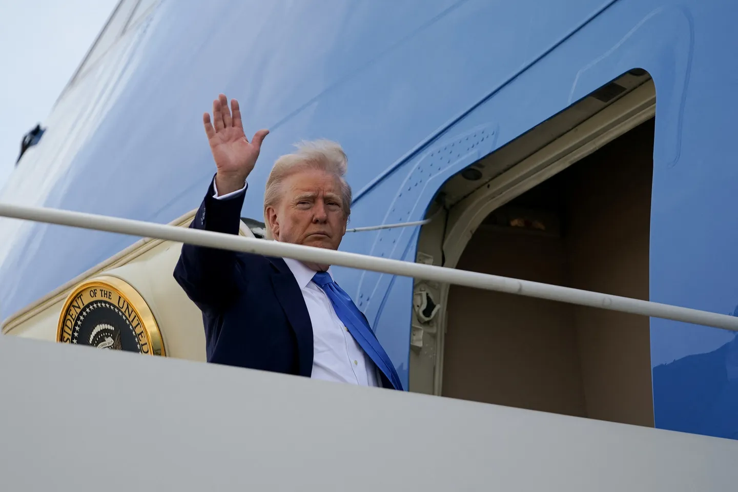 بھارت اور پاکستان کشمیر کے پرانے تنازع کو حل کرنے کا کوئی راستہ تلاش کریں، ٹرمپ