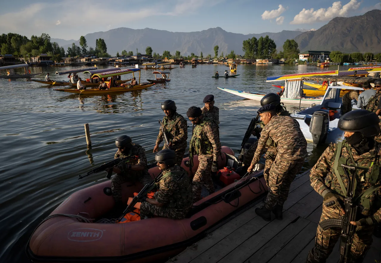 UN paying 'very close attention' to India and Pakistan situation, urges 'maximum restraint'