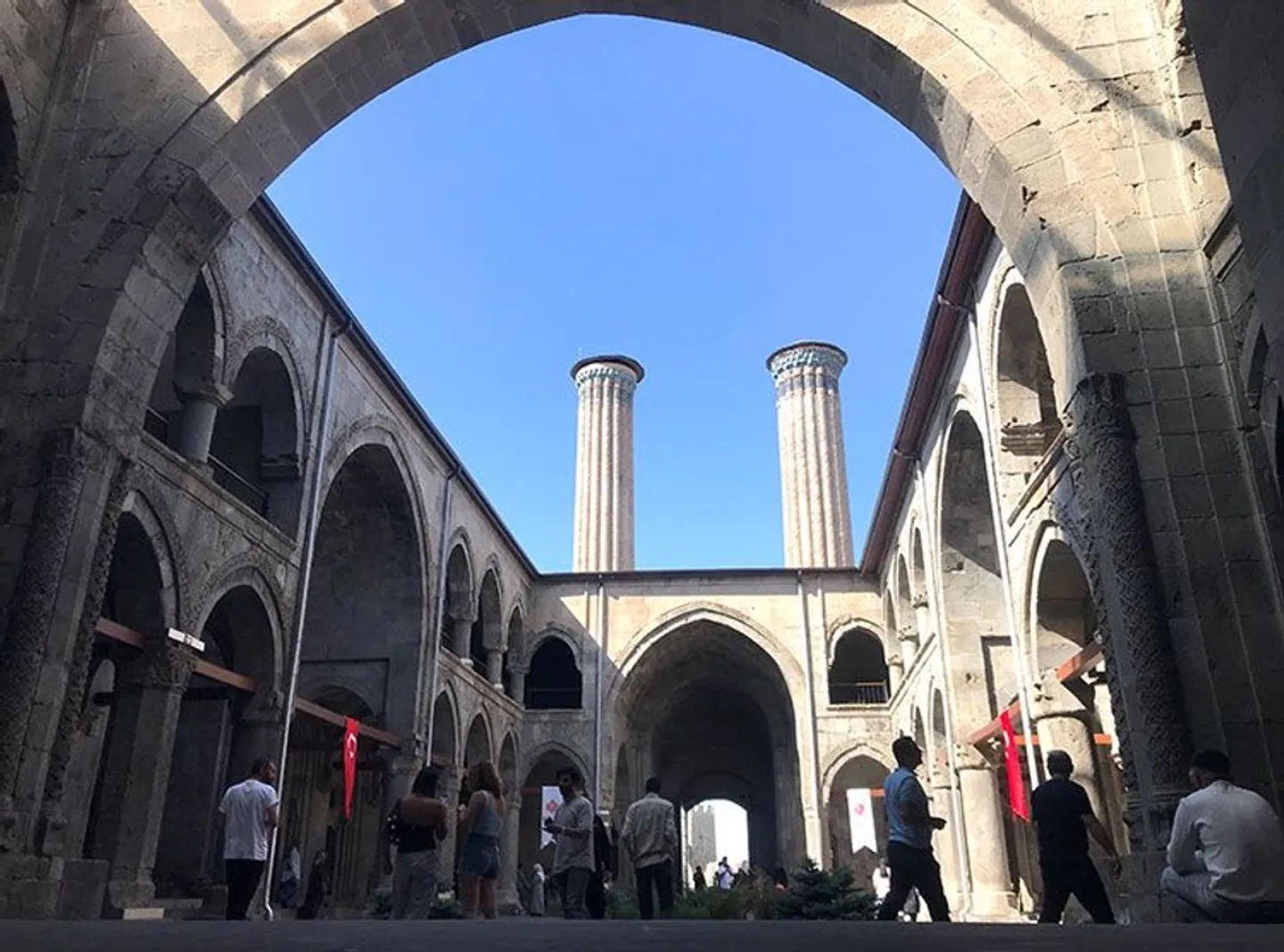 أردوغان: أرضروم ستتألق عاصمةً للسياحة في منظمة التعاون الاقتصادي