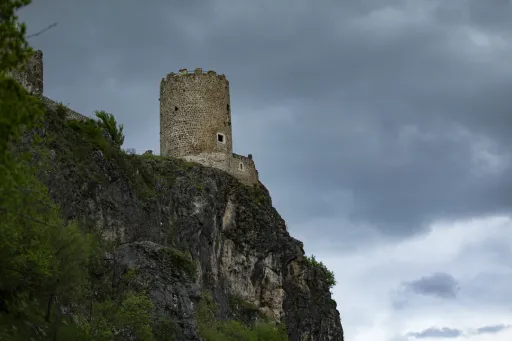 Sokolački grad – srednjovjekovna tvrđava i tihi svjedok burne prošlosti