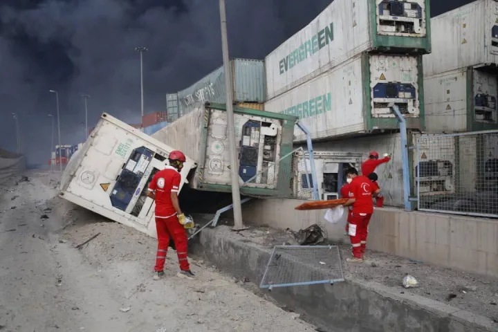 Iran: le bilan de l'explosion du port Shahid grimpe à 25 morts