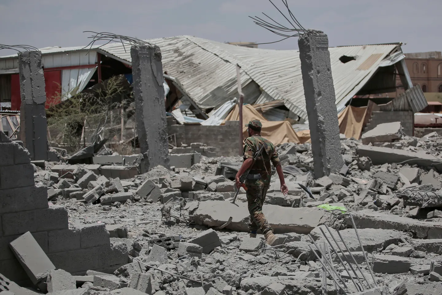 EE.UU. lanza más de 10 ataques contra Yemen, mientras Israel amenaza con responder a misil de hutíes