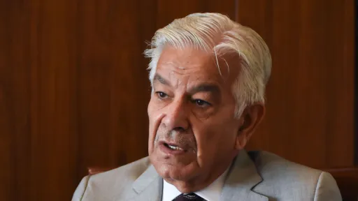 وزیر دفاع پاکستان: احتمال حمله نظامی هند قریب‌الوقوع است
