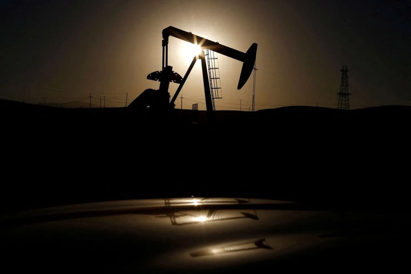 Цены на нефть резко упали