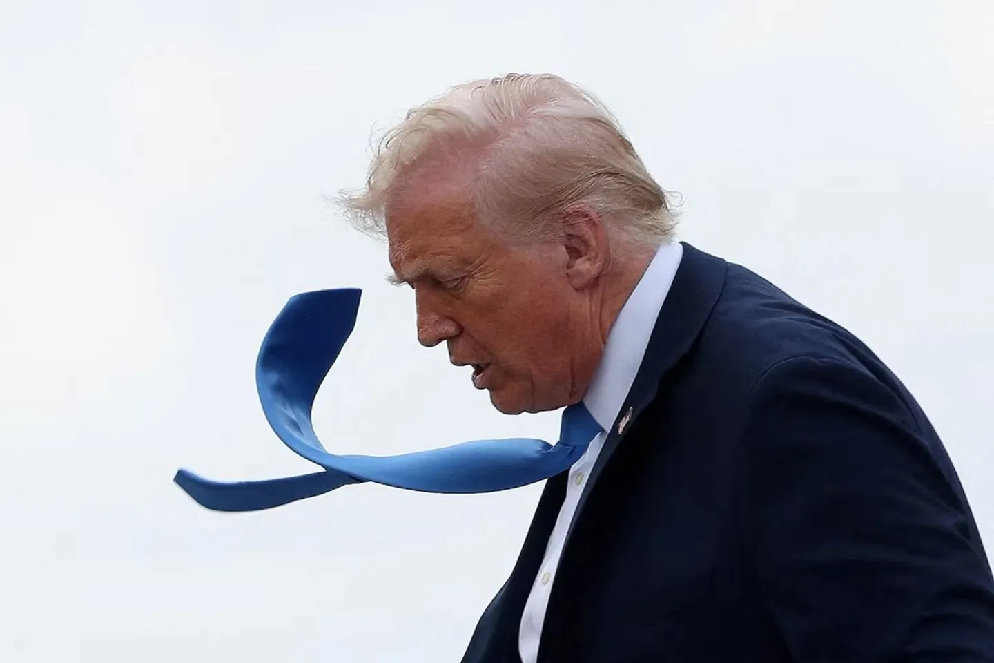 Рейтинг Трампа упал до минимума