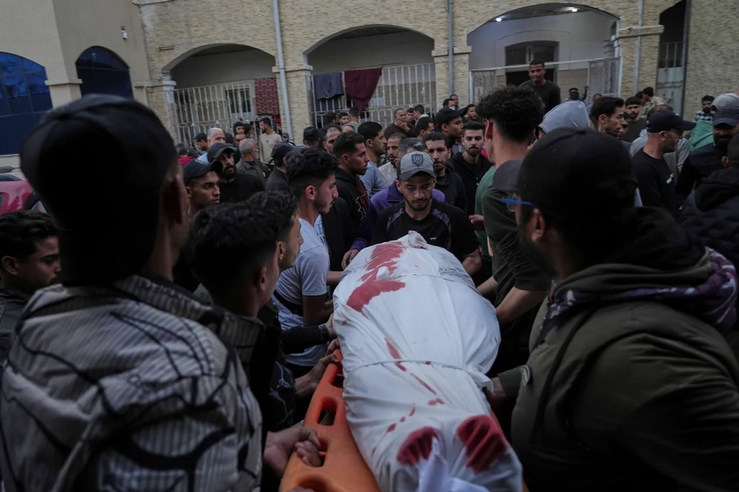 Gaza: Une frappe israélienne visant une école fait au moins 29 morts