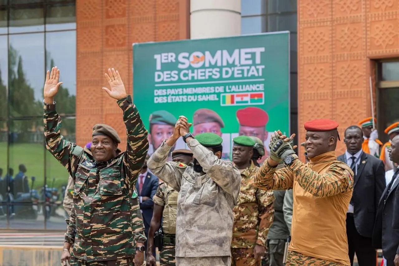 Le Mali, le Niger et le Burkina rappellent leurs ambassadeurs en Algérie