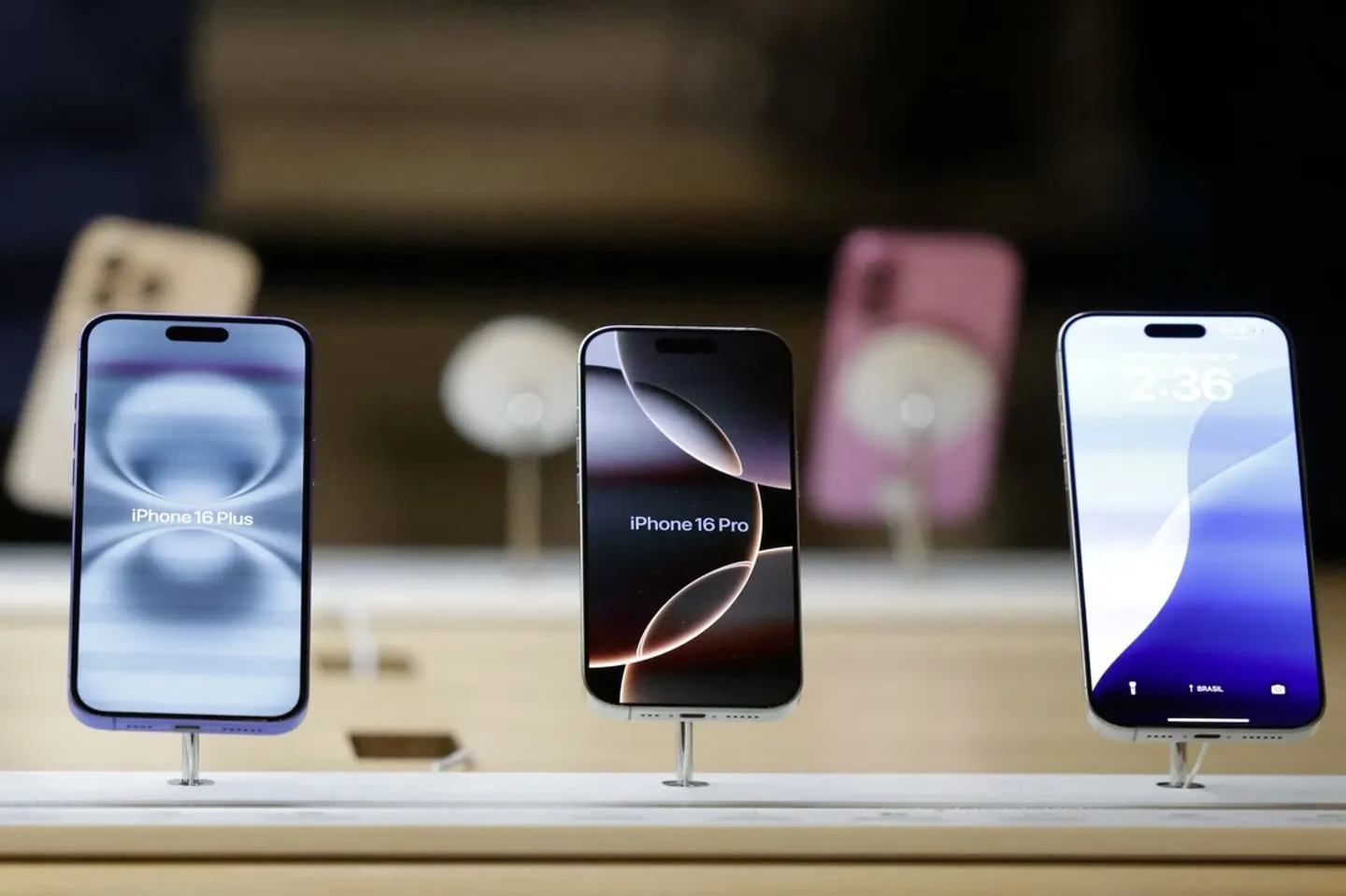 iPhone подорожают почти в два раза