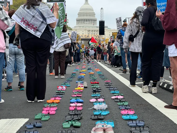 Estallan protestas en EE.UU. contra genocidio en Gaza y represión a voces pro-Palestina