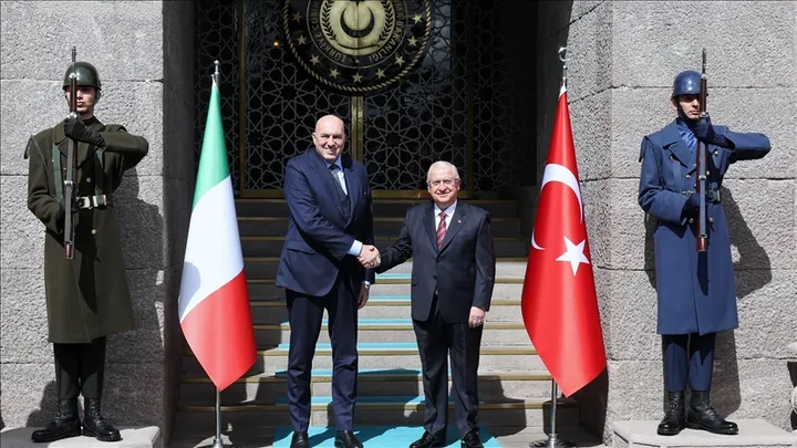 Türkiye dhe Italia diskutojnë mbi sigurinë dhe bashkëpunimin në industrinë e mbrojtjes