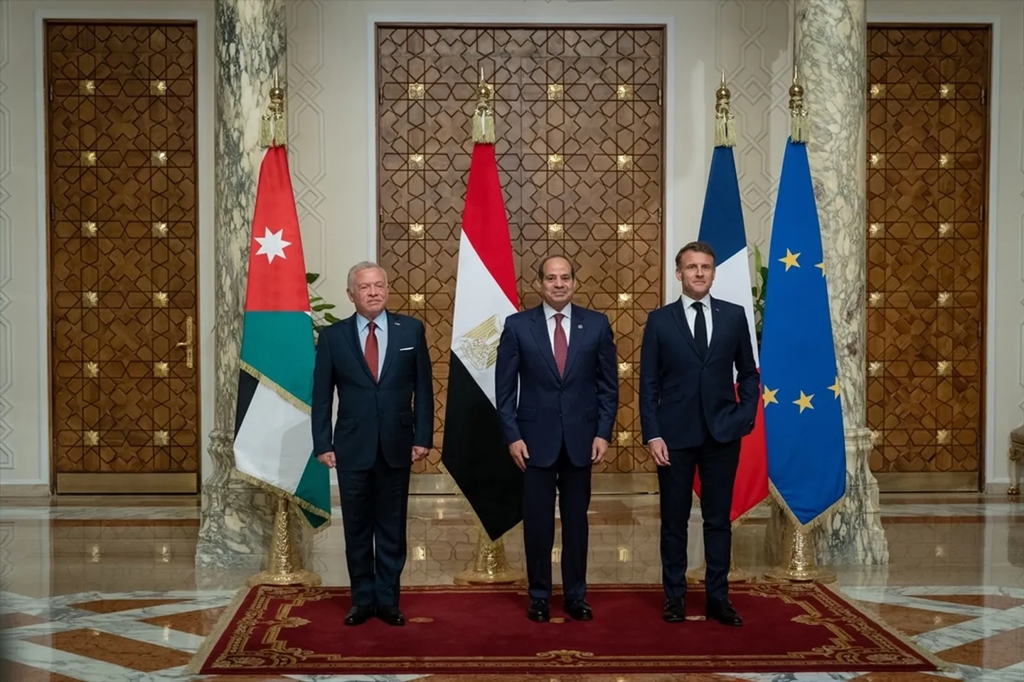 مصر والأردن وفرنسا تدعو لوقف الحرب على غزة وترفض التهجير