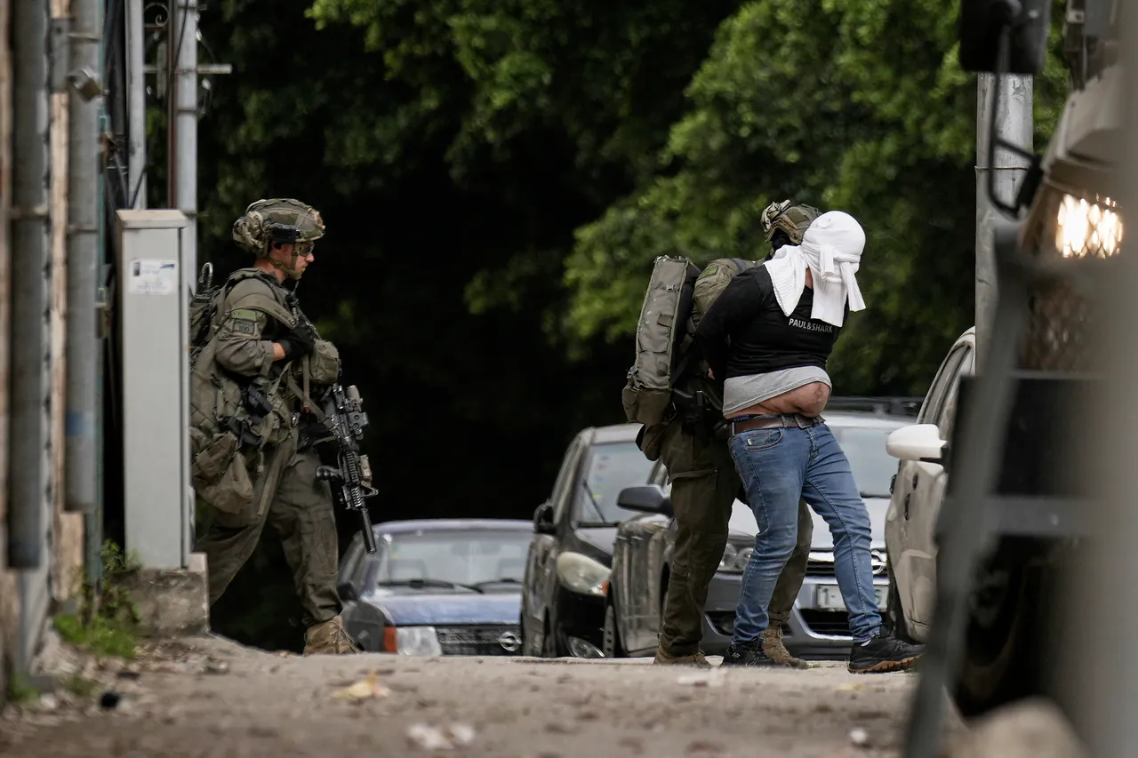 הכיבוש ממשיך: כוחות ישראליים עצרו פלסטינים נוספים בגדה המערבית.