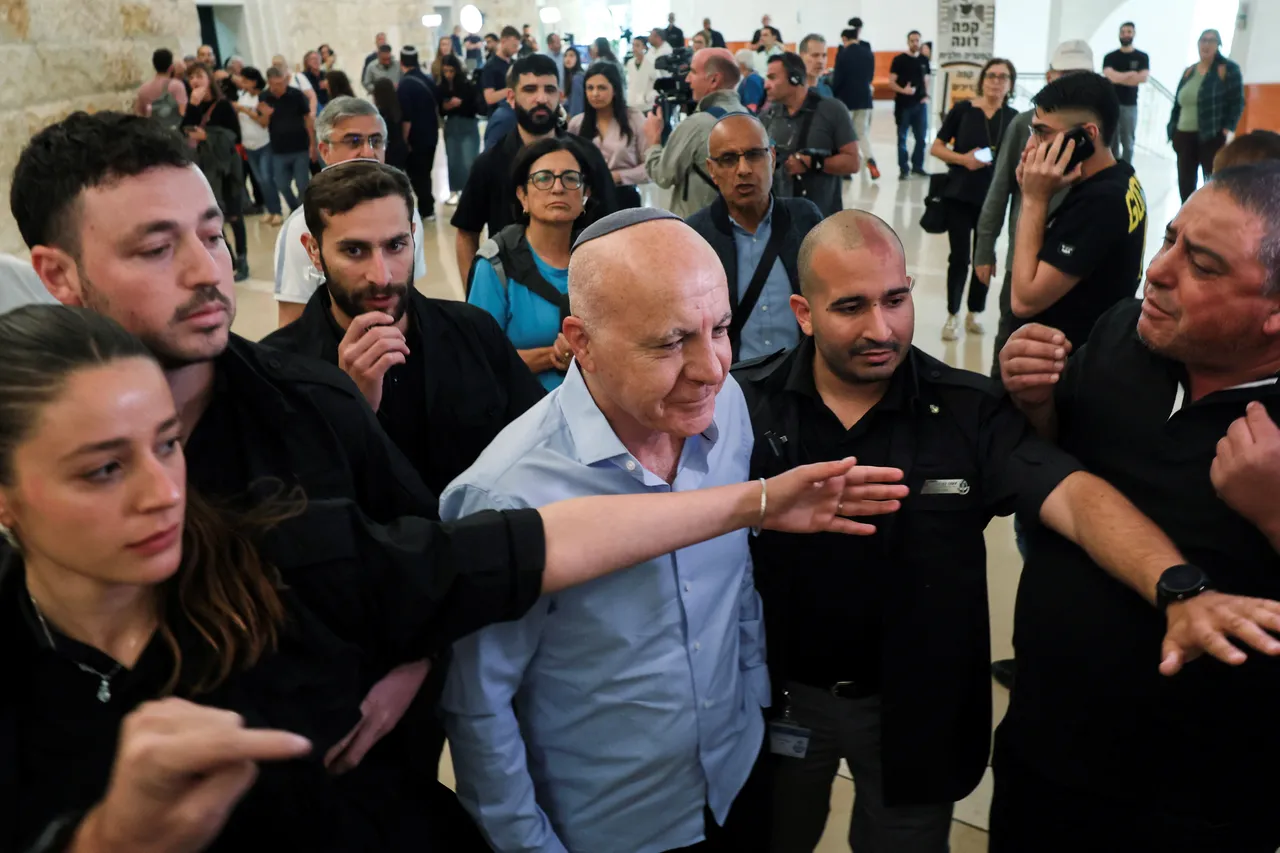 Israël: le chef limogé du Shin Bet charge  Netanyahu à la Cour suprême