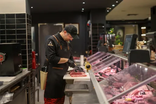 France : des accusations d'agression sur une journaliste dans une boucherie halal démenties