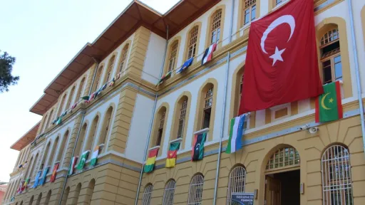 Kelas global Türkiye: Mengukuhkan hubungan kebudayaan dan diplomasi melalui pendidikan