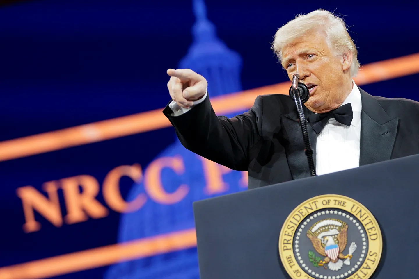 Aranceles masivos de Trump entran en vigor: China enfrenta un aumento del 104%