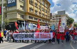 Lidhja e Sindikatave në Maqedoni të Veriut me marsh protestues shënon Ditën e Punës