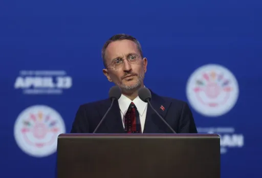 Fahrettin Altun si congratula con  TRT per il suo 61esimo anniversario