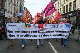 Manifestations du 1er mai: entre 100 000 et 150 000 participants attendus dans toute la France