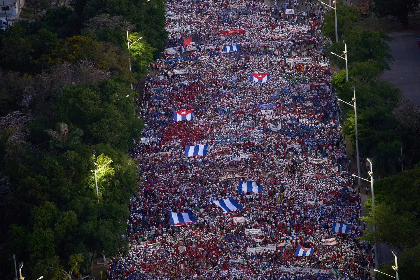 Movilizaciones masivas en Cuba durante el 1 de mayo contra las sanciones de Estados Unidos