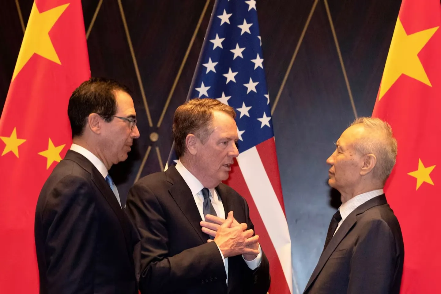 Китай и США ищут выход из торговой войны