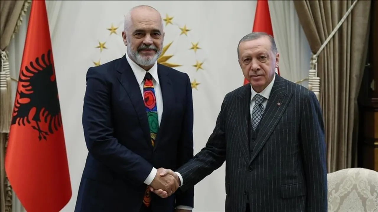 الرئيس التركي يبحث مع رئيس وزراء ألبانيا تعزيز العلاقات والتطورات الإقليمية