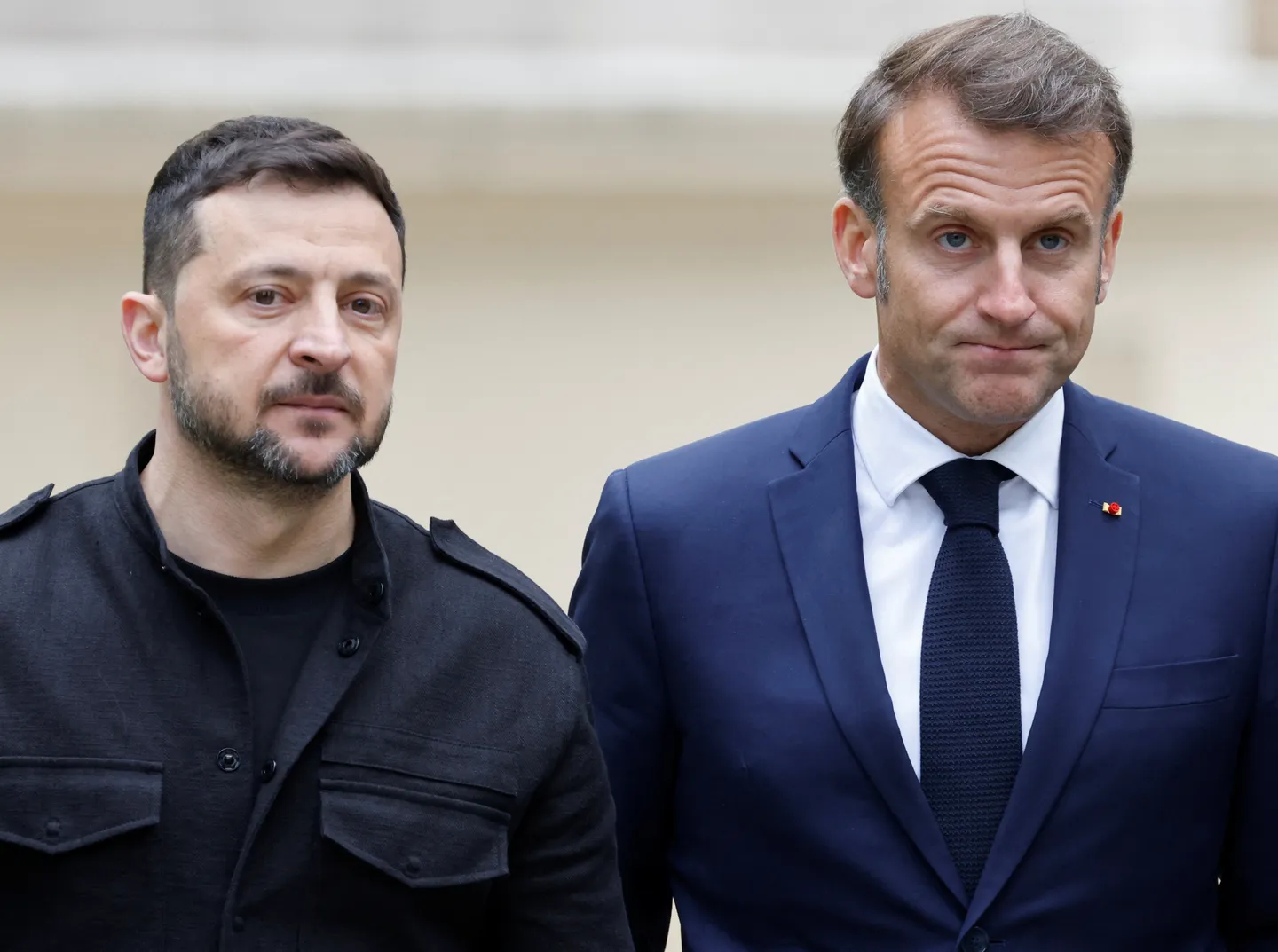 Ukraine: Macron appelle à maintenir la pression sur Moscou