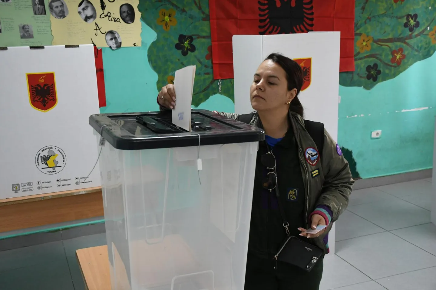 Fillon votimi për zgjedhjet parlamentare në Shqipëri