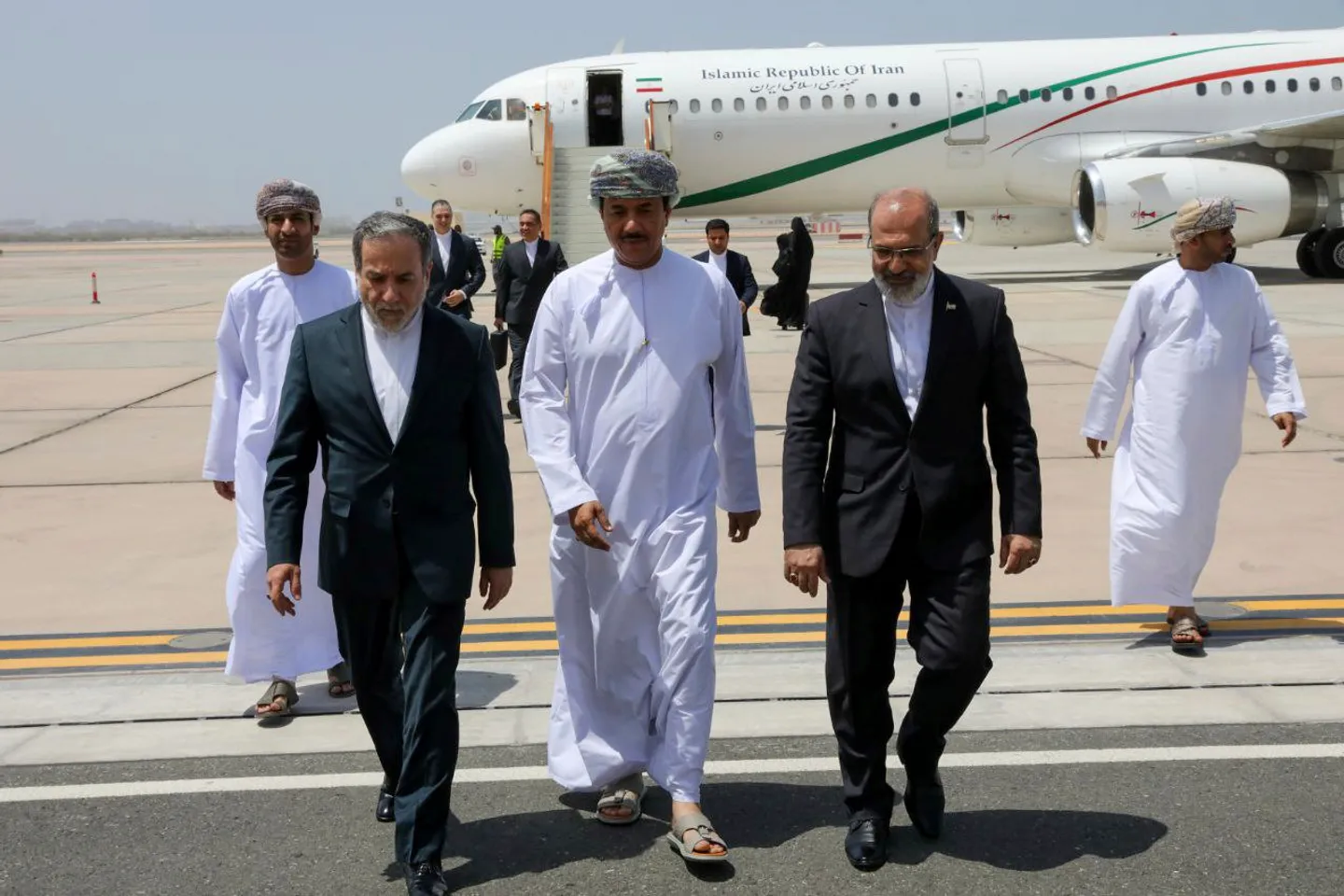 Irán y EE.UU. celebran en Omán una nueva reunión sobre el programa nuclear de Teherán