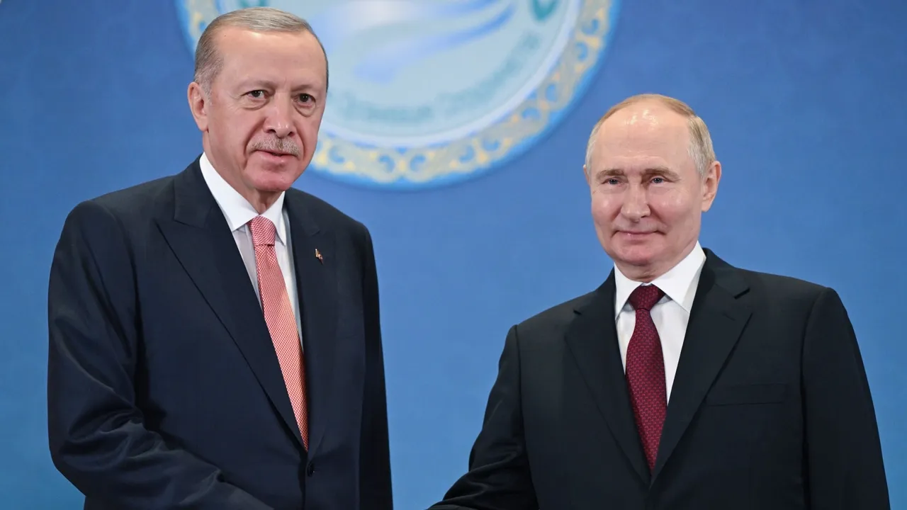 Putin propõe conversações de paz com a Ucrânia a realizarem-se na Türkiye