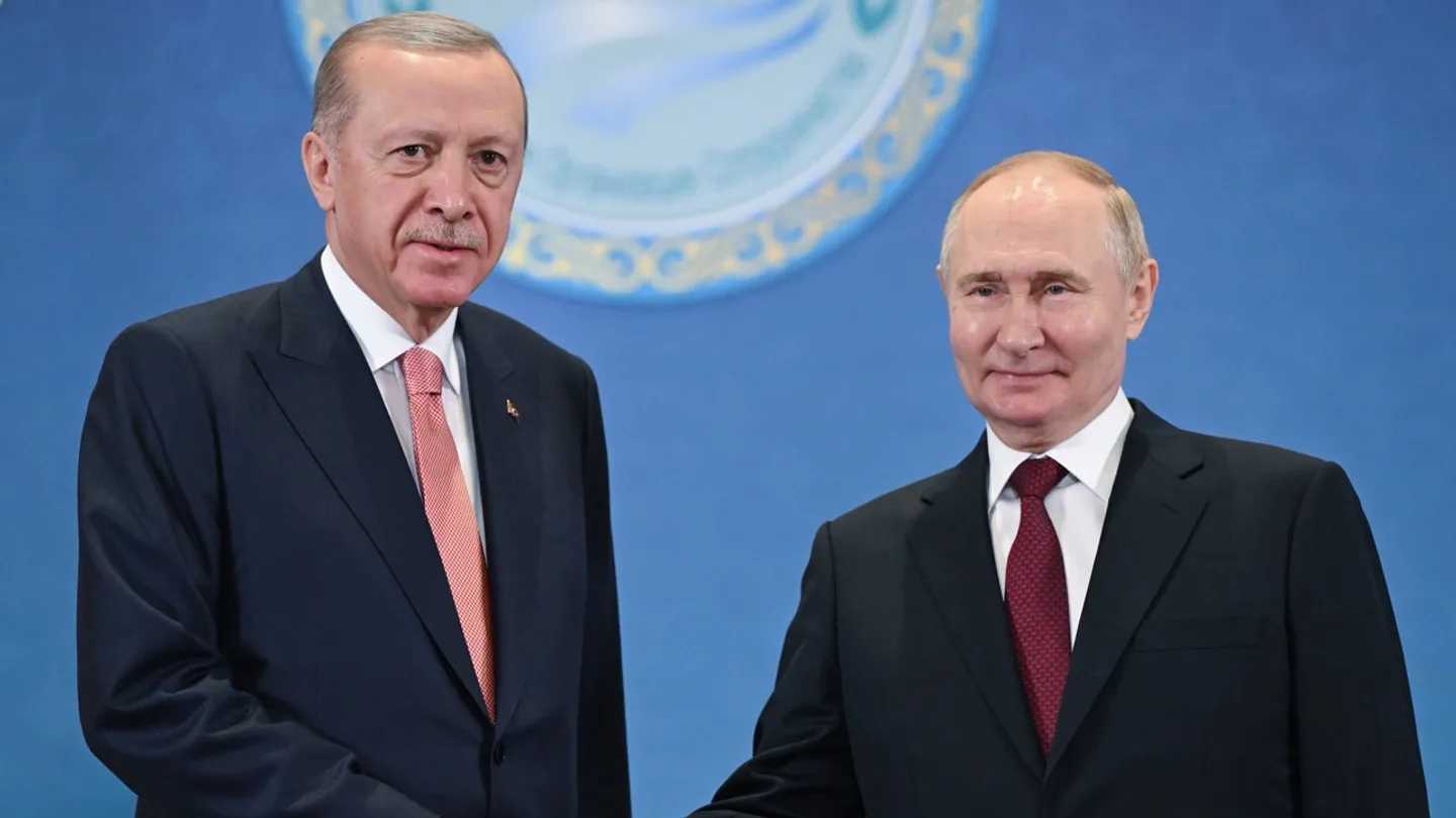 Putyin közvetlen tárgyalásokat javasolt Ukrajnának Türkiyében