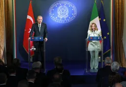 Erdoğan dhe Meloni diskutojnë lidhjet dypalëshe, zhvillimet rajonale dhe globale