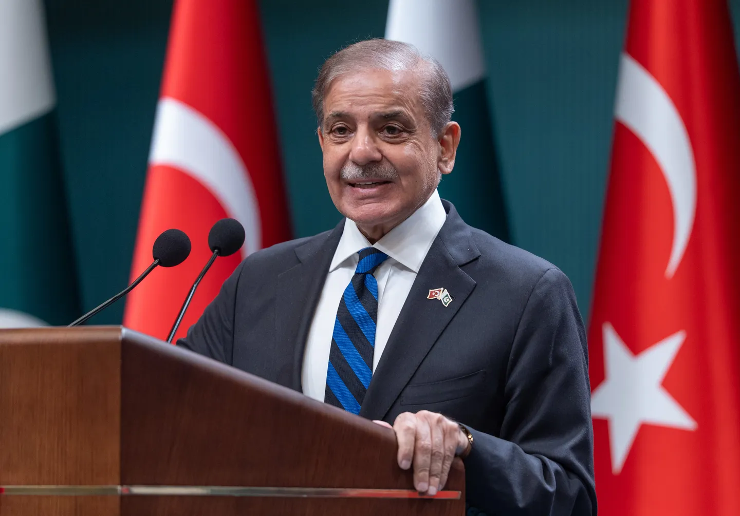 Pakistani premier praises Turkish President Erdogan's role in promoting peace in South Asia