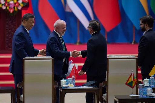 Visado y tránsito más flexibles: así siguen China acercándose Latinoamérica