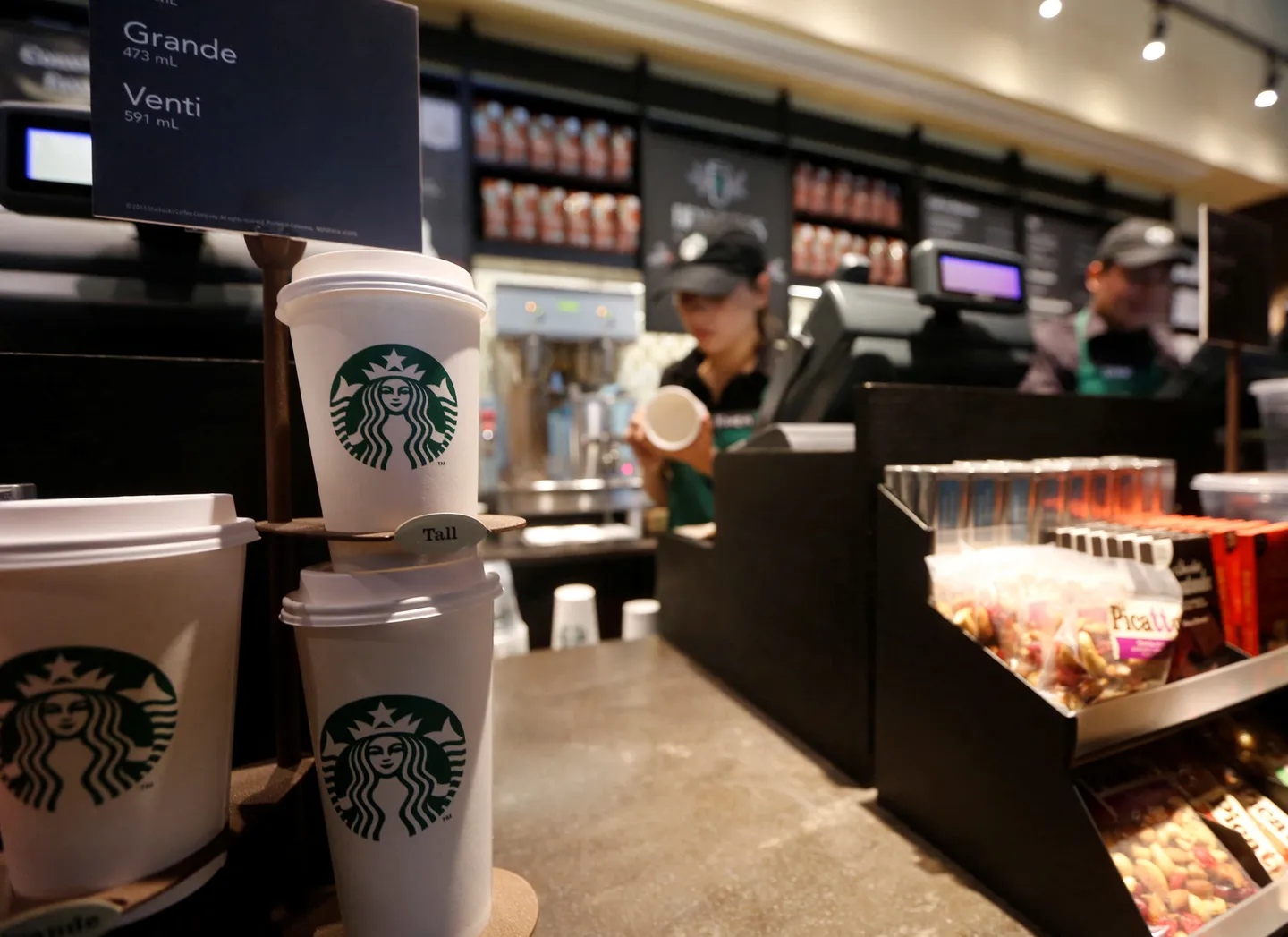 Starbucks schrumpft zum sechsten Mal in Folge