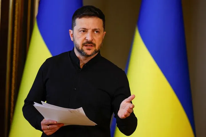 Зеленски предложи прекин на огнот до средбата со Путин