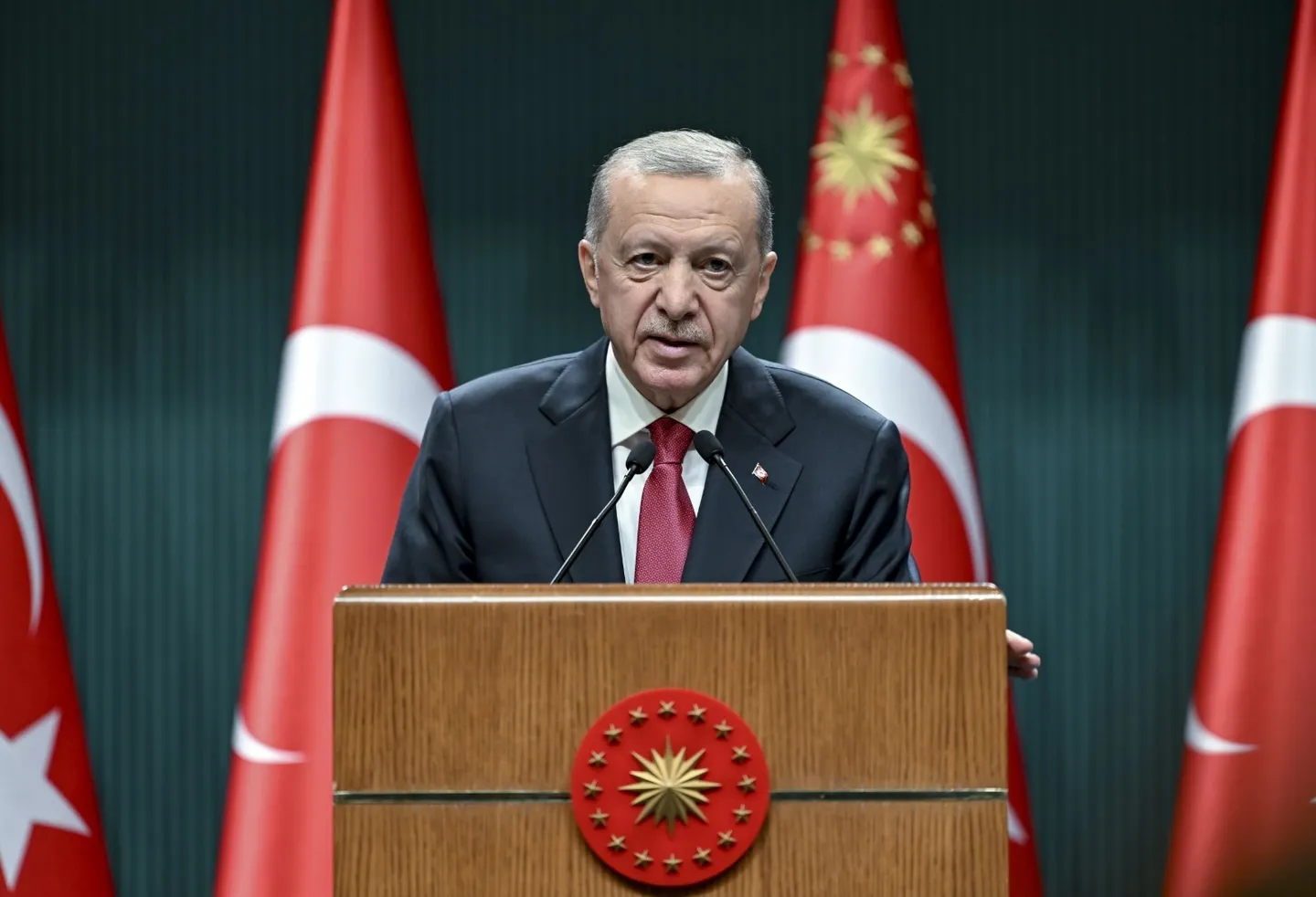 أردوغان: مستعدُّون لاستضافة زعيمَي روسيا وأوكرانيا عندما يكونان جاهزَين للتفاوض